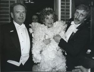 Elizabeth Taylor with Victor Luna and her bodyguard 1985, NYC.jpg